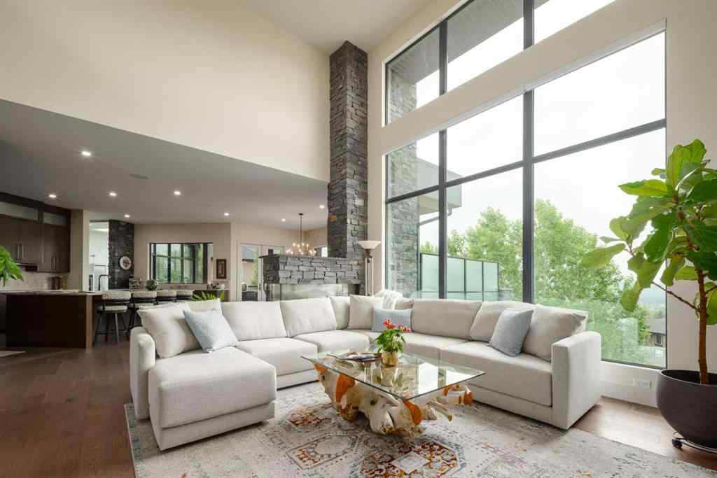 MLS® A2191992 - 2850 77 Street SW in Springbank Hill Calgary, Residential