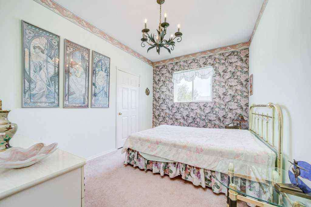 MLS® A2192041 - 208 RAILWAY Street SE in NONE Milk River, Residential