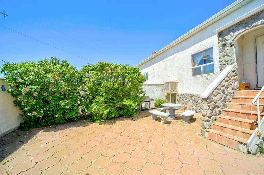 MLS® A2192041 - 208 RAILWAY Street SE in NONE Milk River, Residential