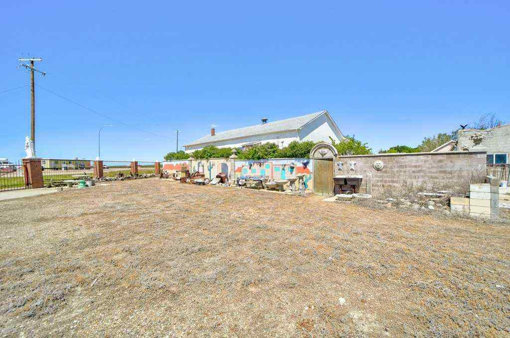 MLS® A2192041 - 208 RAILWAY Street SE in NONE Milk River, Residential