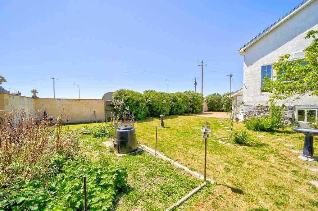 MLS® A2192041 - 208 RAILWAY Street SE in NONE Milk River, Residential