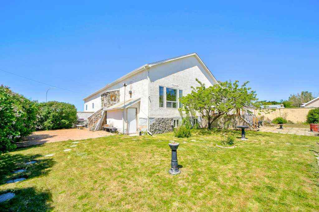 MLS® A2192041 - 208 RAILWAY Street SE in NONE Milk River, Residential