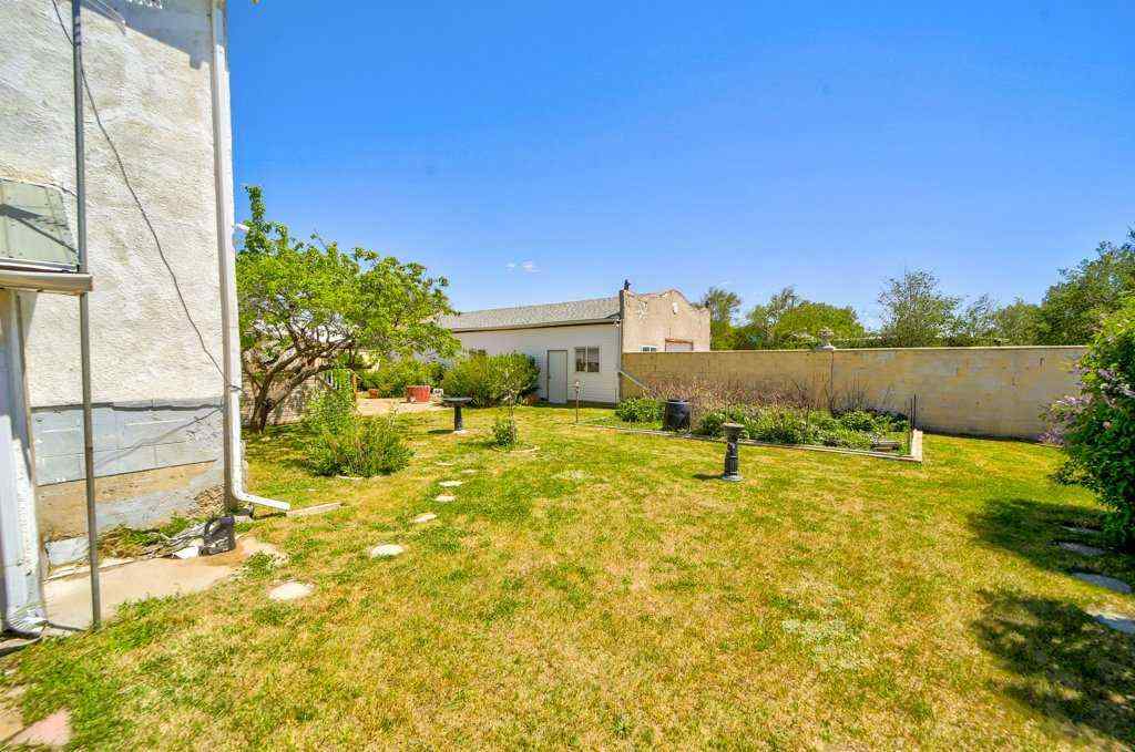 MLS® A2192041 - 208 RAILWAY Street SE in NONE Milk River, Residential