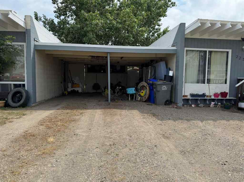 MLS® A2192048 - 227 53 Avenue E in NONE Claresholm, Multi-Family