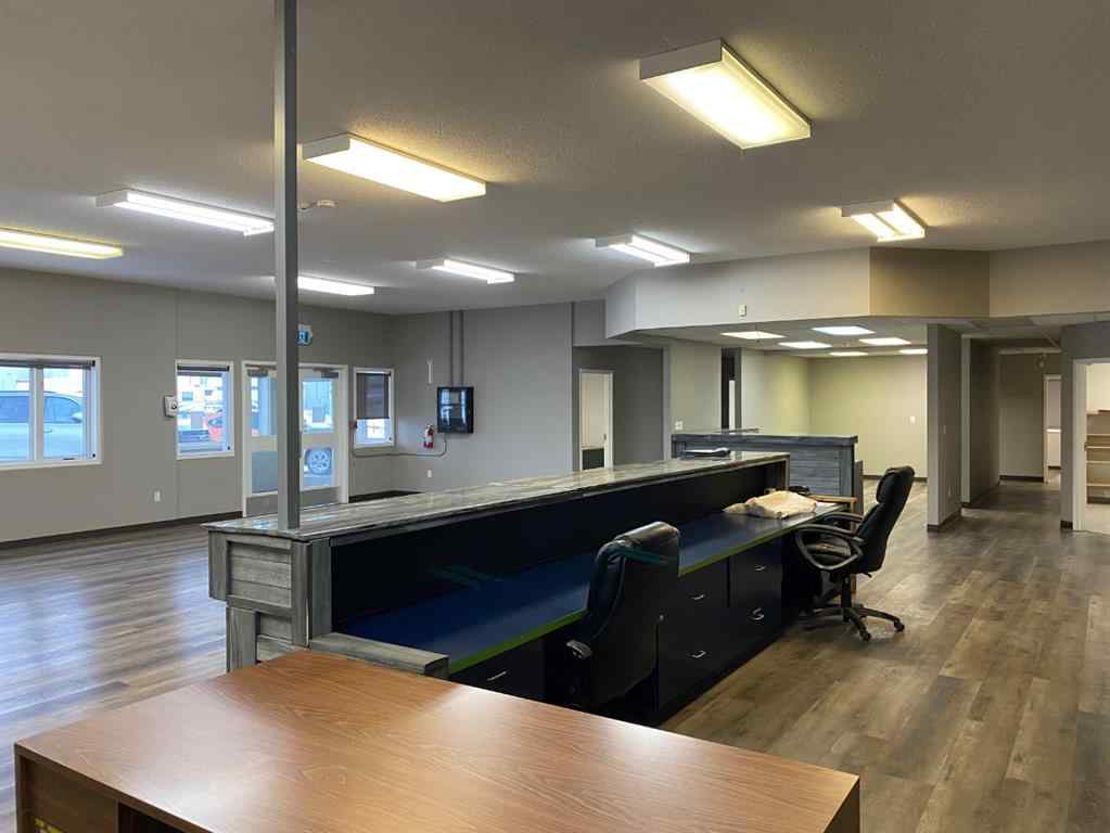 MLS® A2193214 - 6701 & 6705 44 Avenue   in Froman Industrial Park Ponoka, Commercial