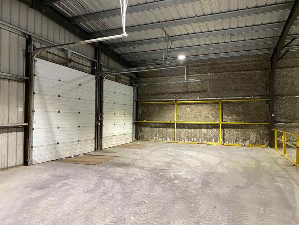 MLS® A2193214 - 6701 & 6705 44 Avenue   in Froman Industrial Park Ponoka, Commercial