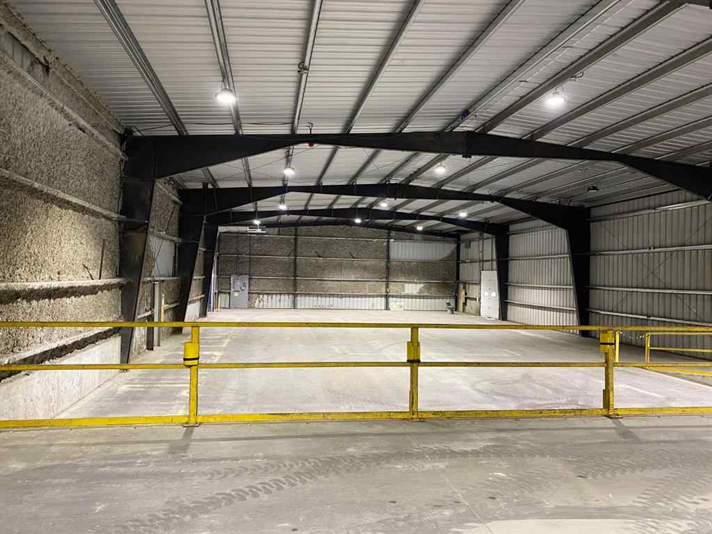 MLS® A2193214 - 6701 & 6705 44 Avenue   in Froman Industrial Park Ponoka, Commercial