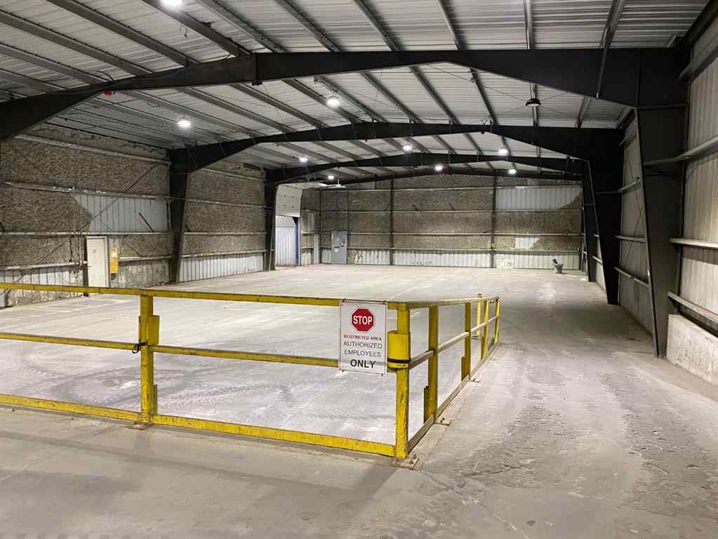 MLS® A2193214 - 6701 & 6705 44 Avenue   in Froman Industrial Park Ponoka, Commercial