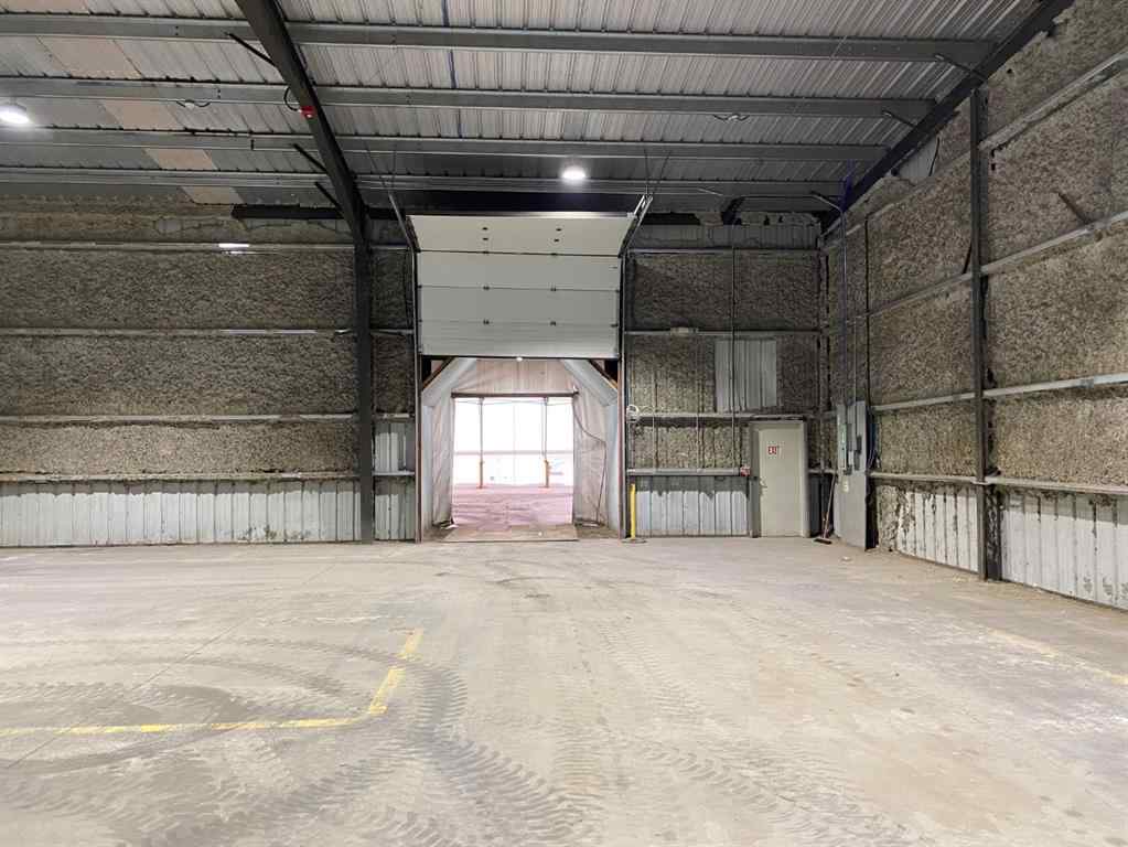 MLS® A2193214 - 6701 & 6705 44 Avenue   in Froman Industrial Park Ponoka, Commercial