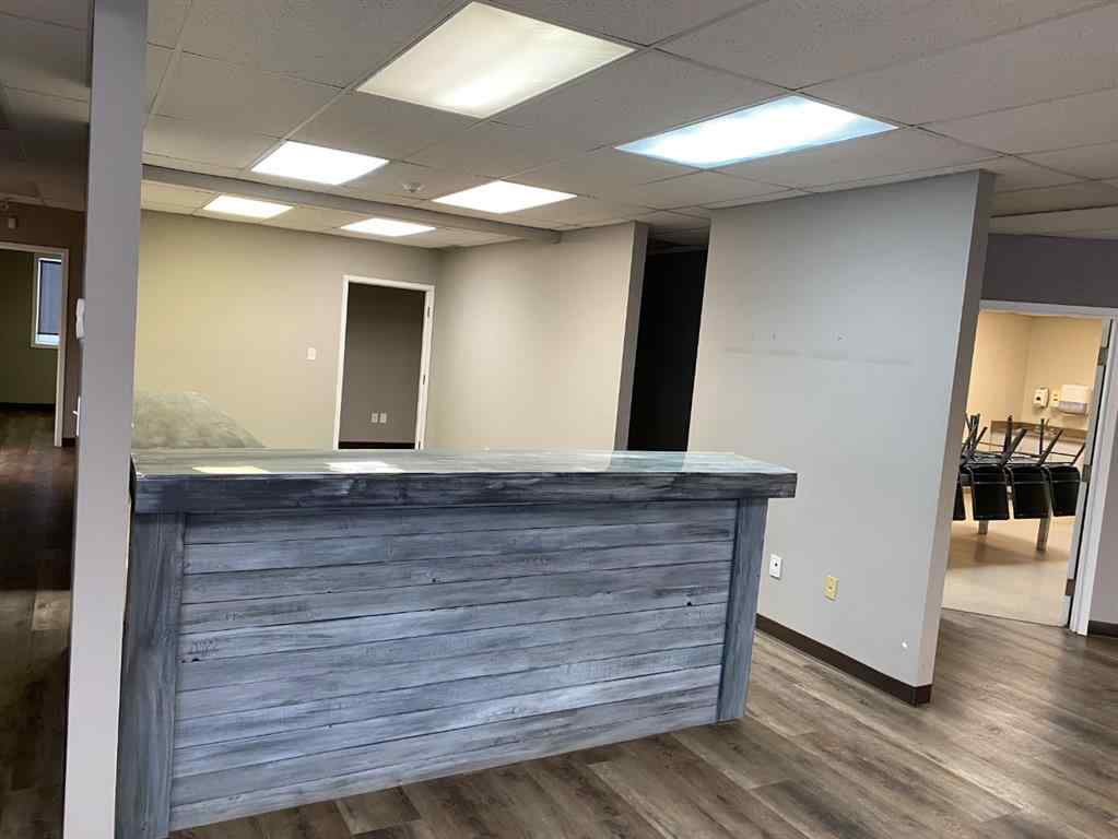 MLS® A2193214 - 6701 & 6705 44 Avenue   in Froman Industrial Park Ponoka, Commercial