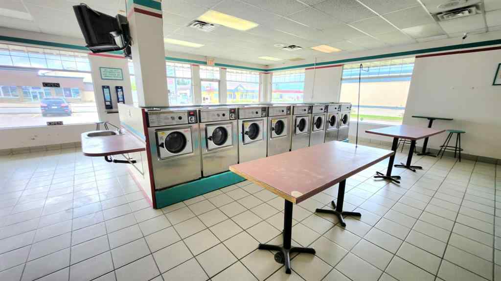 MLS® A2193292 - Unit #102 9606 100 Street  in Swanavon Grande Prairie, Commercial