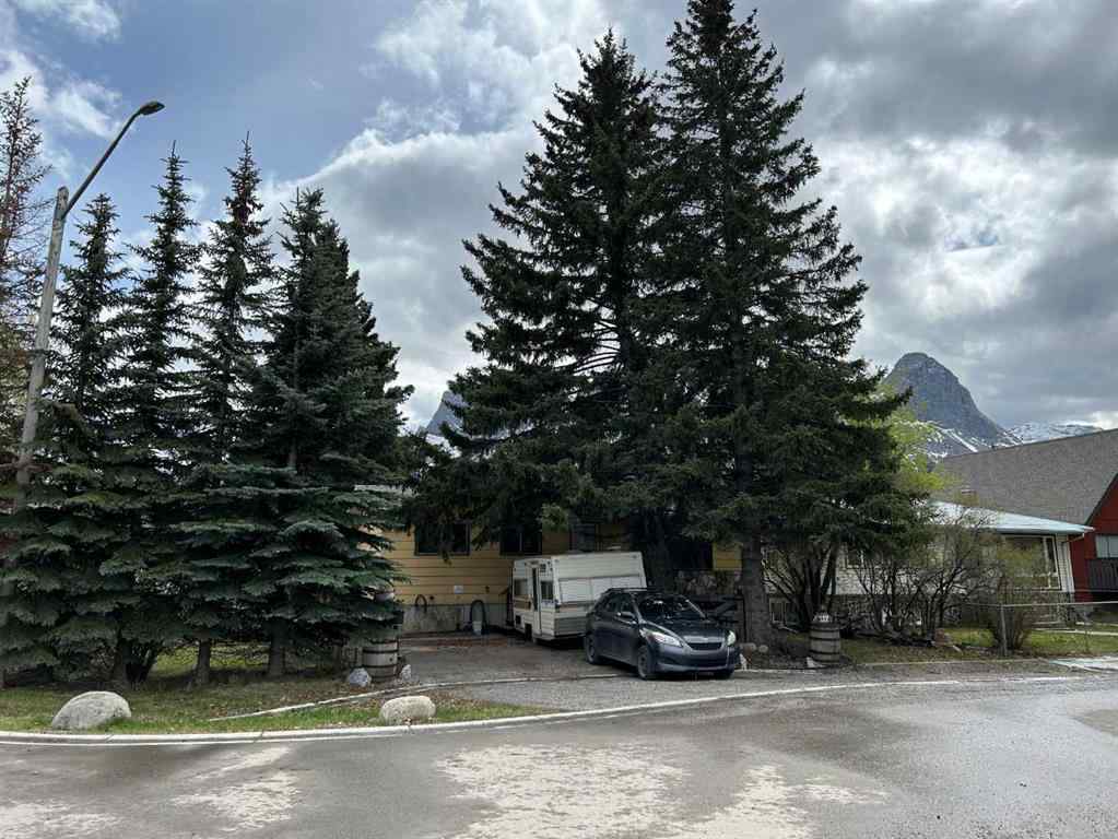 MLS® A2193389 - 117 15 Street  in Teepee Town Canmore, Residential