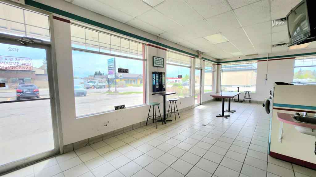 MLS® A2193607 - Unit #102 9606 100 Street  in Swanavon Grande Prairie, Commercial