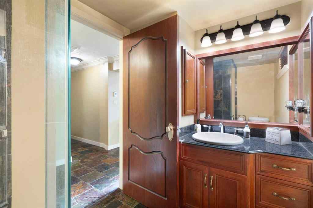 MLS® A2193991 - 4744 Montalban Drive NW in Montgomery Calgary, Residential