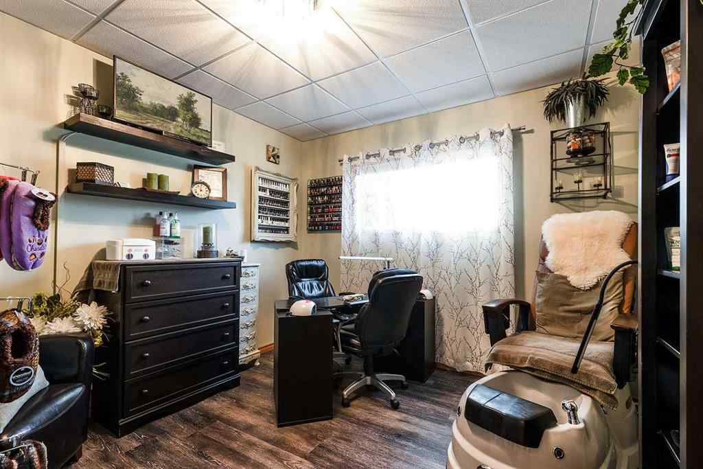 MLS® A2194081 - 306 2 Avenue E in NONE Oyen, Residential