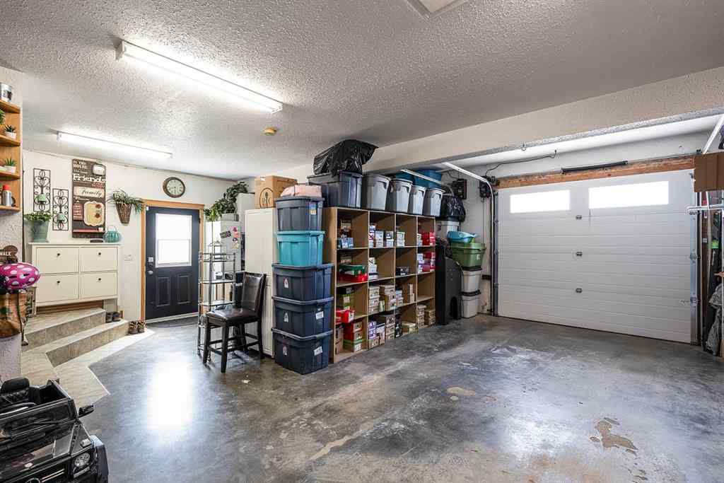 MLS® A2194081 - 306 2 Avenue E in NONE Oyen, Residential
