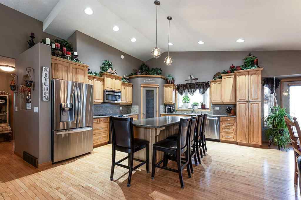 MLS® A2194081 - 306 2 Avenue E in NONE Oyen, Residential