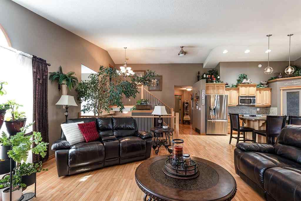 MLS® A2194081 - 306 2 Avenue E in NONE Oyen, Residential