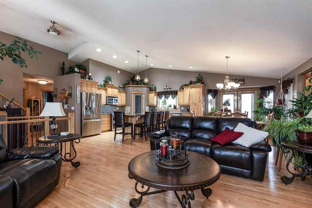 MLS® A2194081 - 306 2 Avenue E in NONE Oyen, Residential