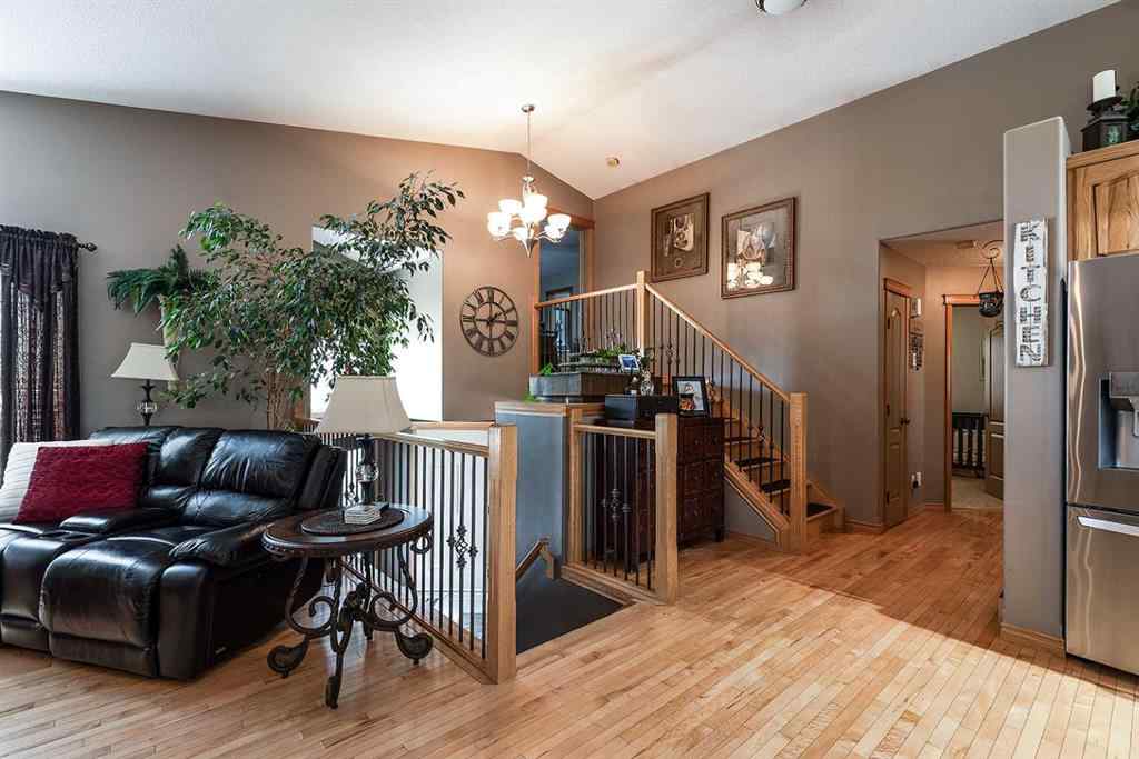 MLS® A2194081 - 306 2 Avenue E in NONE Oyen, Residential