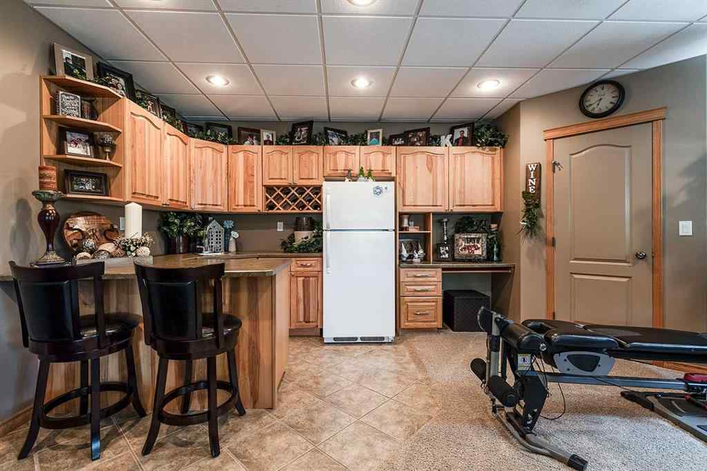 MLS® A2194081 - 306 2 Avenue E in NONE Oyen, Residential