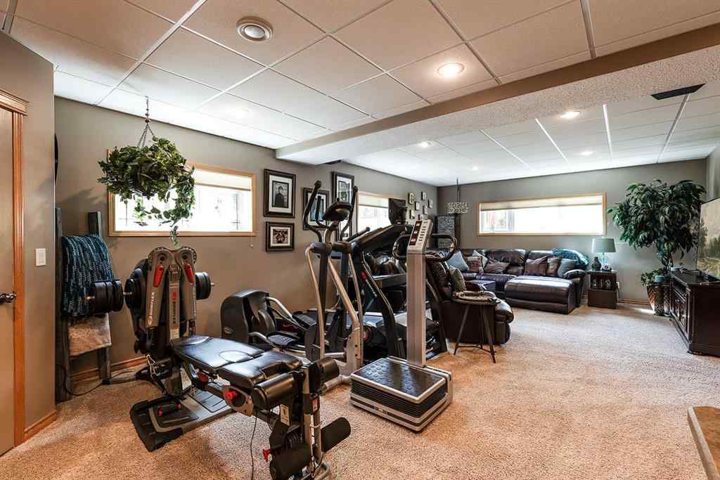 MLS® A2194081 - 306 2 Avenue E in NONE Oyen, Residential