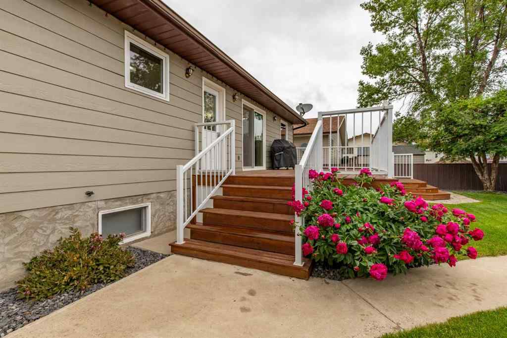 MLS® A2194572 - 12 Fairway Crescent  in NONE Foremost, Residential