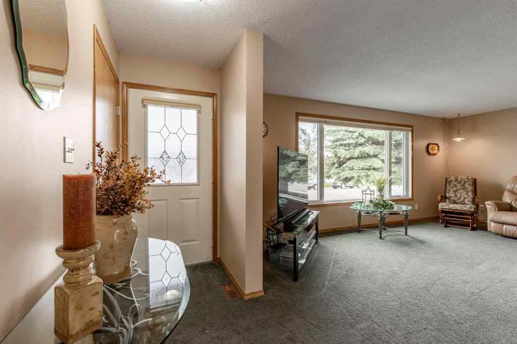 MLS® A2194572 - 12 Fairway Crescent  in NONE Foremost, Residential