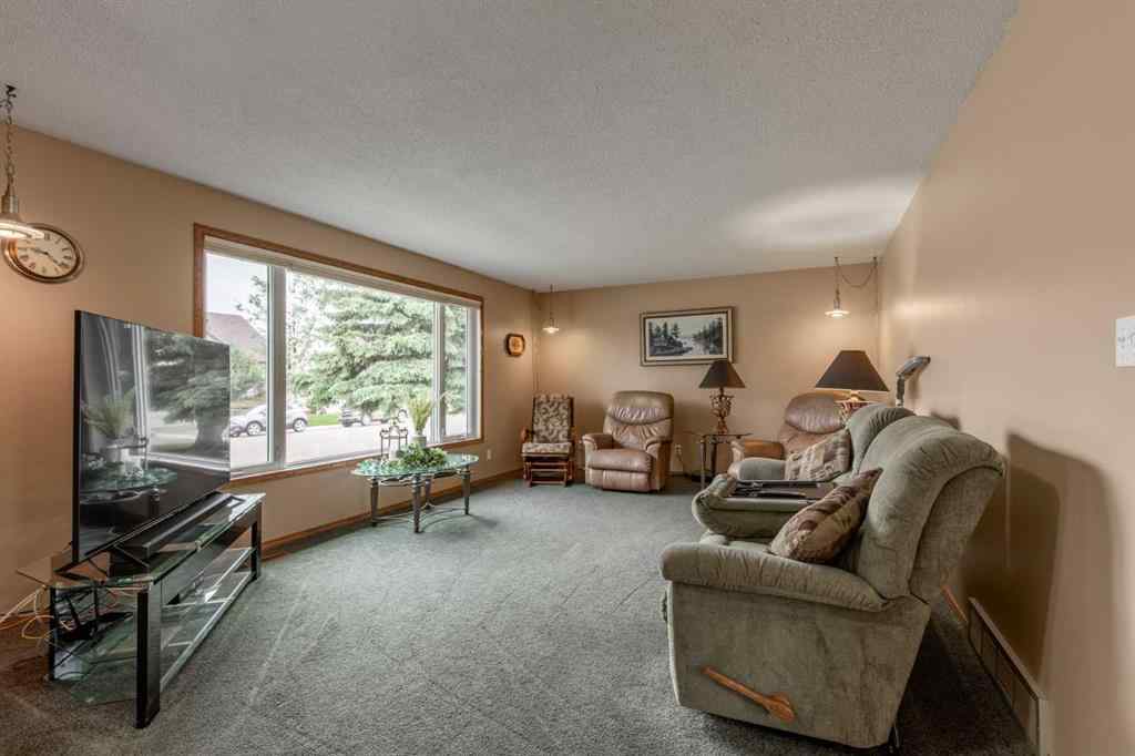 MLS® A2194572 - 12 Fairway Crescent  in NONE Foremost, Residential