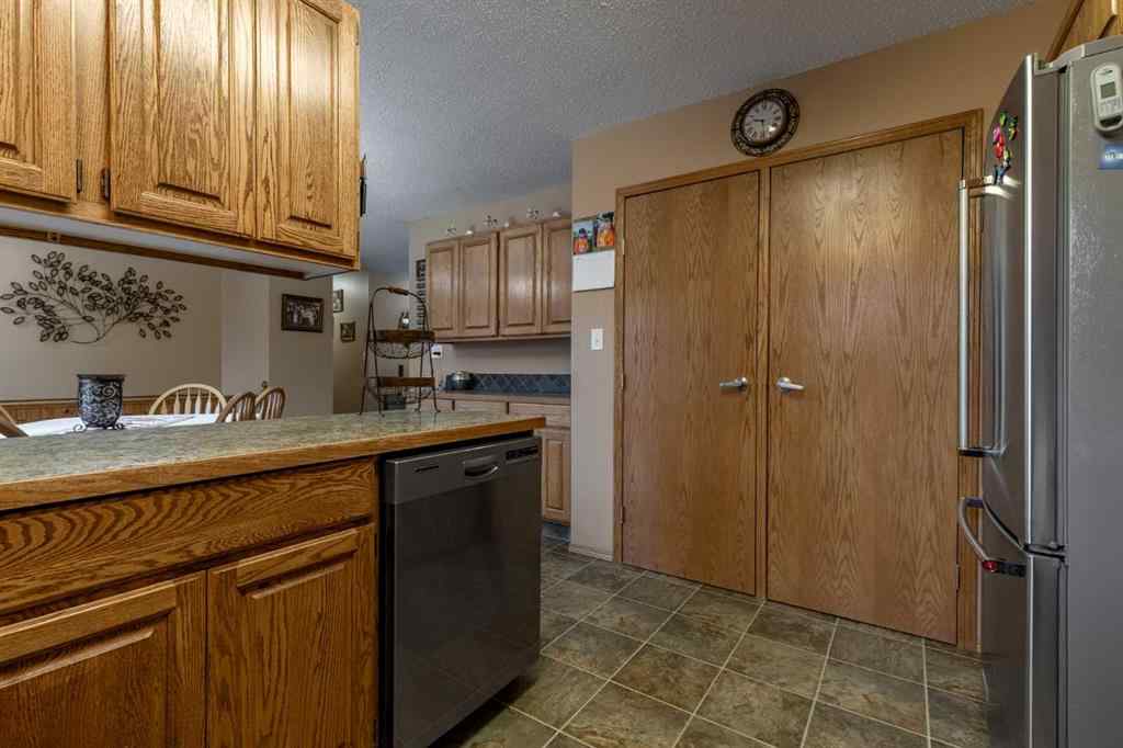 MLS® A2194572 - 12 Fairway Crescent  in NONE Foremost, Residential
