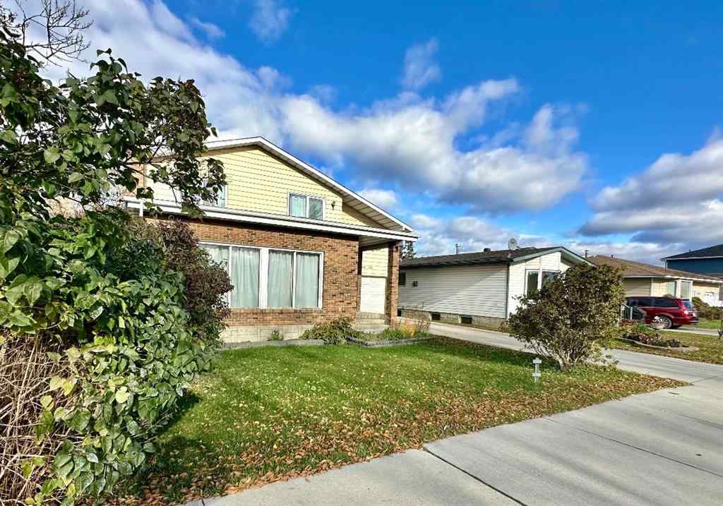 MLS® A2194599 - 10016 102 Avenue  in Lac La Biche Lac La Biche, Residential
