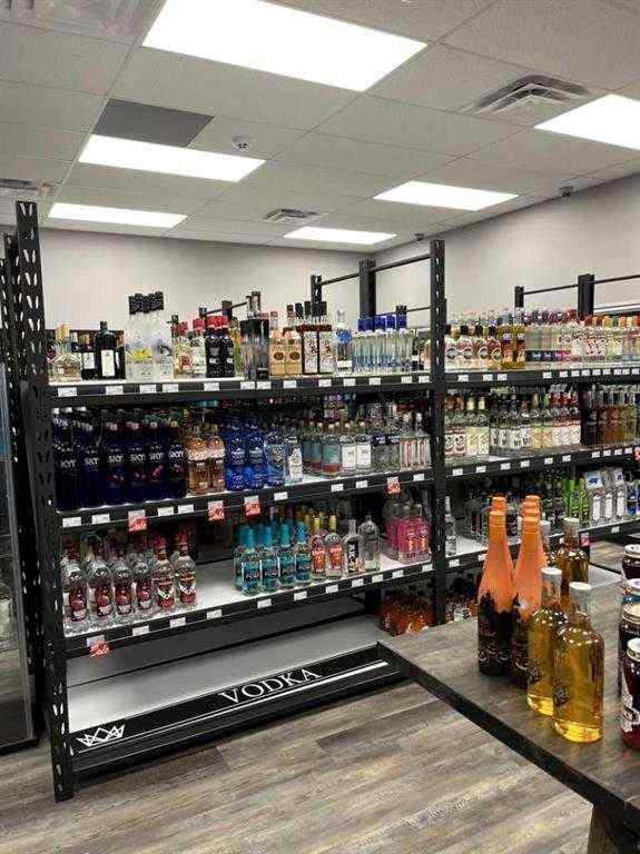 MLS® A2194825 - Unit #101 2882 Box Springs Boulevard  in NONE Medicine Hat, Commercial
