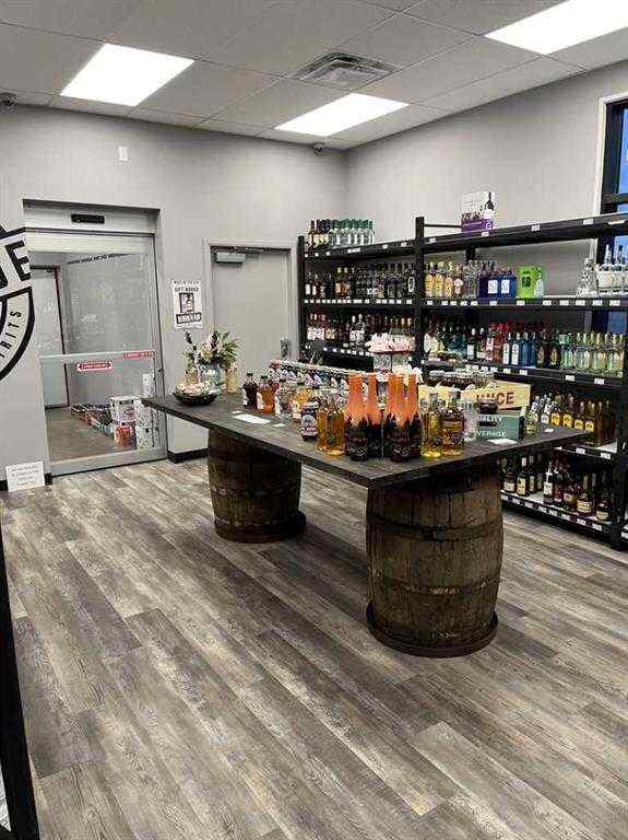MLS® A2194825 - Unit #101 2882 Box Springs Boulevard  in NONE Medicine Hat, Commercial