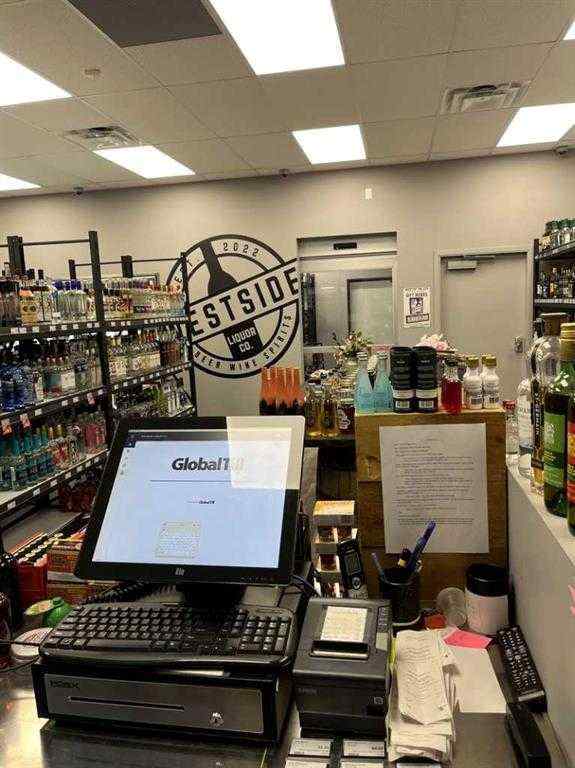 MLS® A2194825 - Unit #101 2882 Box Springs Boulevard  in NONE Medicine Hat, Commercial