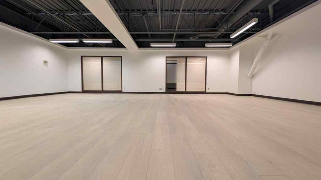 MLS® A2194877 - 327 41 Avenue NE in Greenview Industrial Park Calgary, Commercial