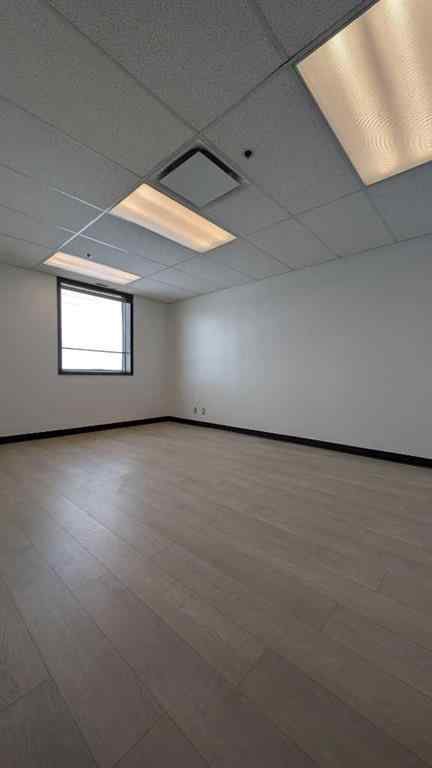 MLS® A2194877 - 327 41 Avenue NE in Greenview Industrial Park Calgary, Commercial