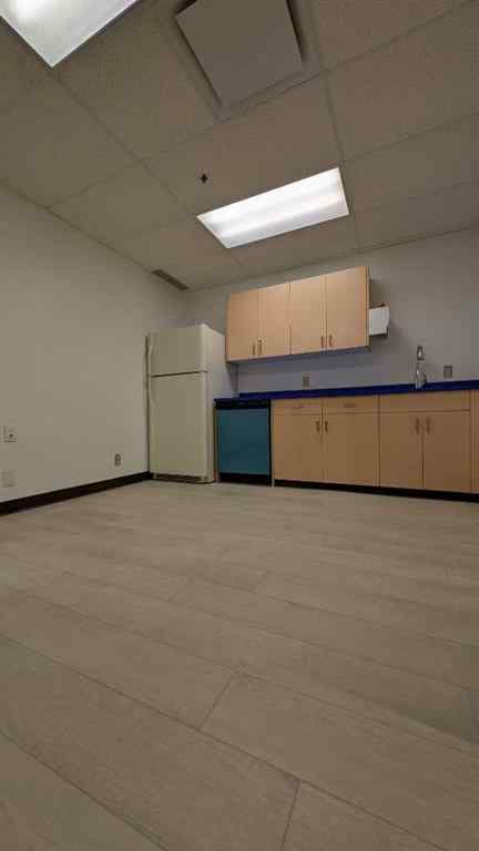MLS® A2194877 - 327 41 Avenue NE in Greenview Industrial Park Calgary, Commercial