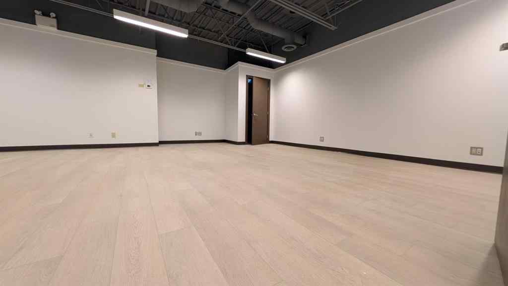 MLS® A2194877 - 327 41 Avenue NE in Greenview Industrial Park Calgary, Commercial
