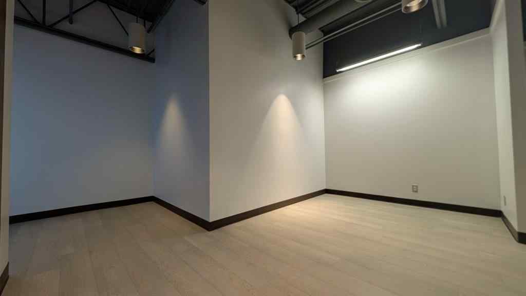 MLS® A2194877 - 327 41 Avenue NE in Greenview Industrial Park Calgary, Commercial