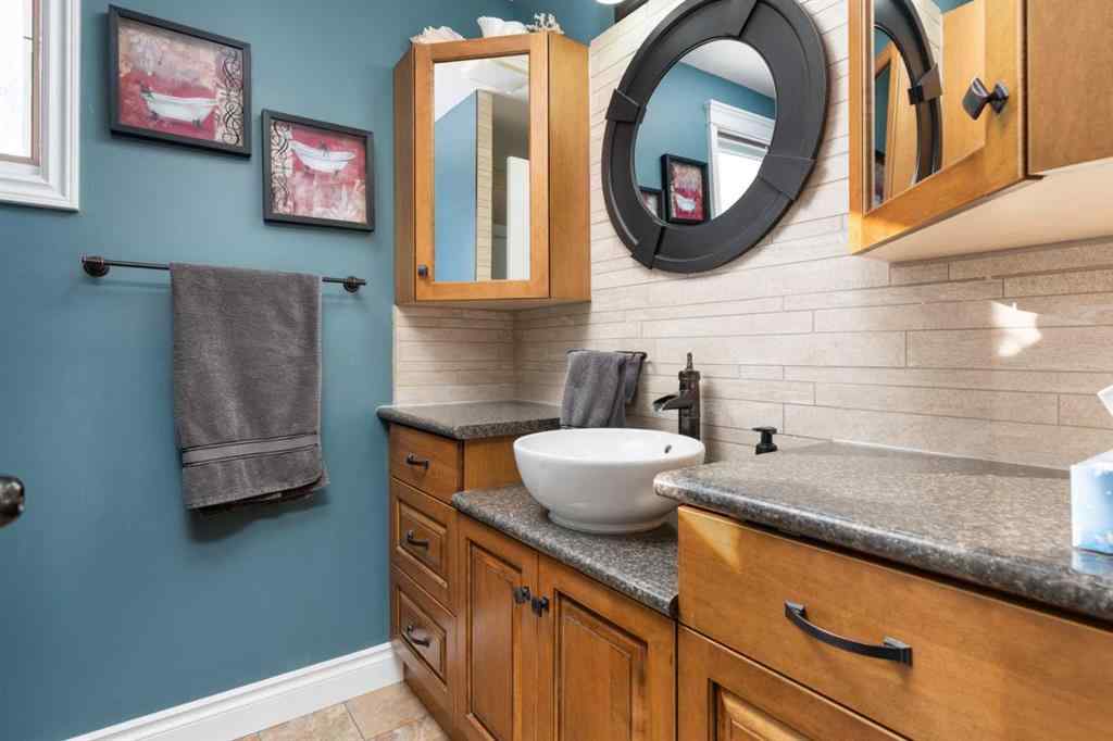 MLS® A2194931 - 5037 52 Street  in Daysland Daysland, Residential
