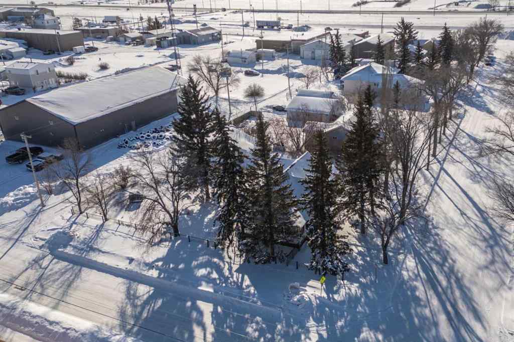 MLS® A2194931 - 5037 52 Street  in Daysland Daysland, Residential
