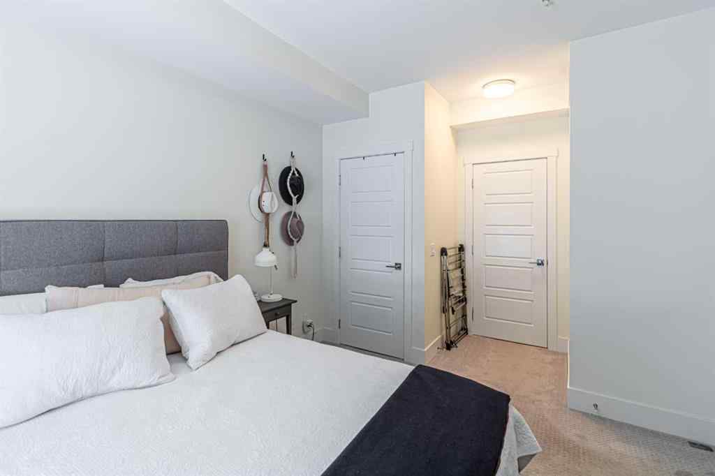 MLS® A2194934 - Unit #107 3320 3 Avenue NW in Parkdale Calgary, Residential