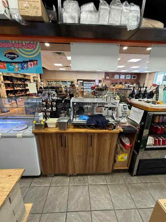 MLS® A2195135 -     in  Ponoka, Commercial