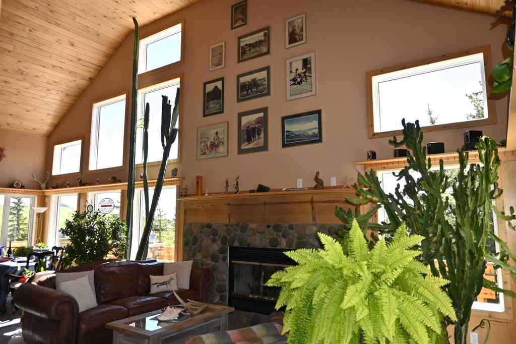 MLS® A2195197 - 8416 RGE RD 1-3   in NONE Rural Pincher Creek No. 9, M.D. of, Residential