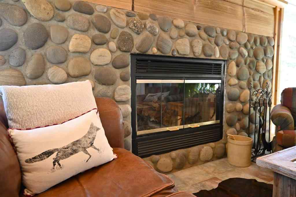 MLS® A2195197 - 8416 RGE RD 1-3   in NONE Rural Pincher Creek No. 9, M.D. of, Residential
