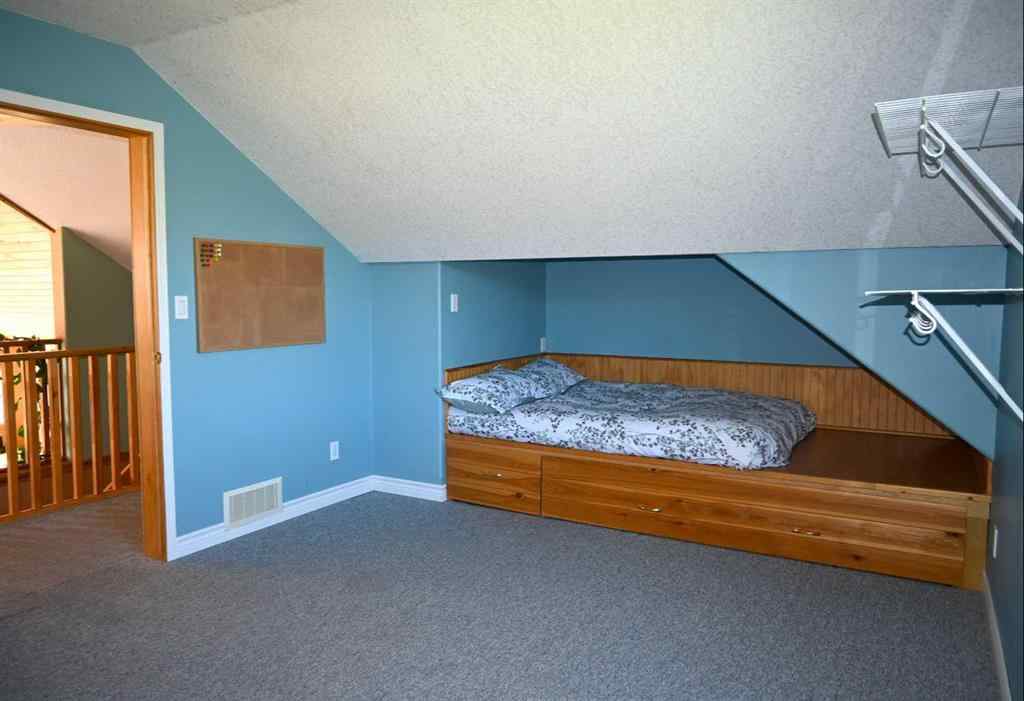 MLS® A2195197 - 8416 RGE RD 1-3   in NONE Rural Pincher Creek No. 9, M.D. of, Residential