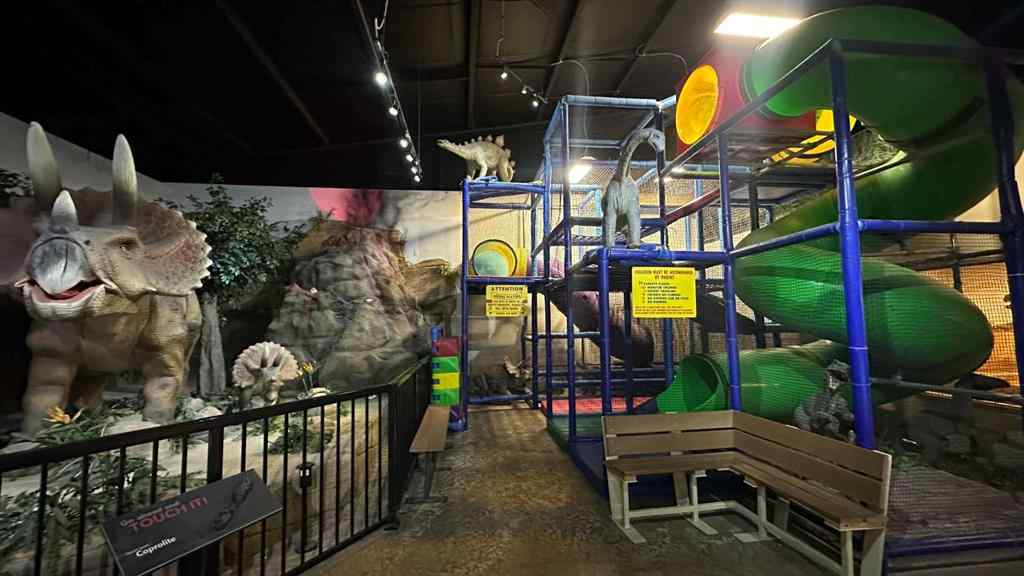MLS® A2195263 - 1381 Dinosaur Trail N in NONE Drumheller, Commercial