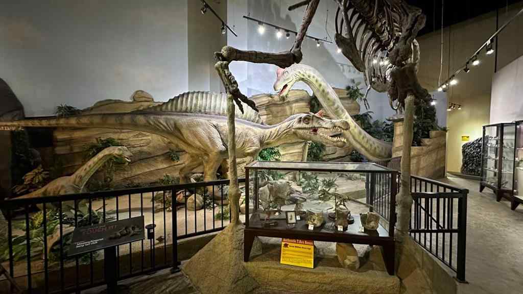 MLS® A2195263 - 1381 Dinosaur Trail N in NONE Drumheller, Commercial