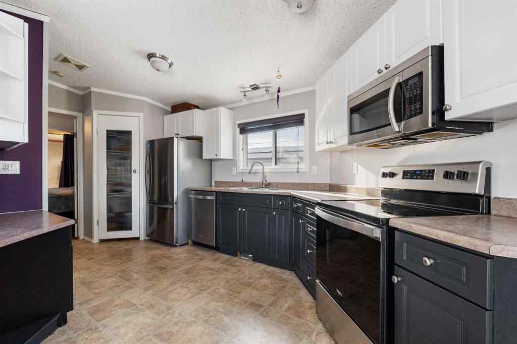 MLS® A2196084 - 27 Henke Place  in NONE Whitecourt, Mobile