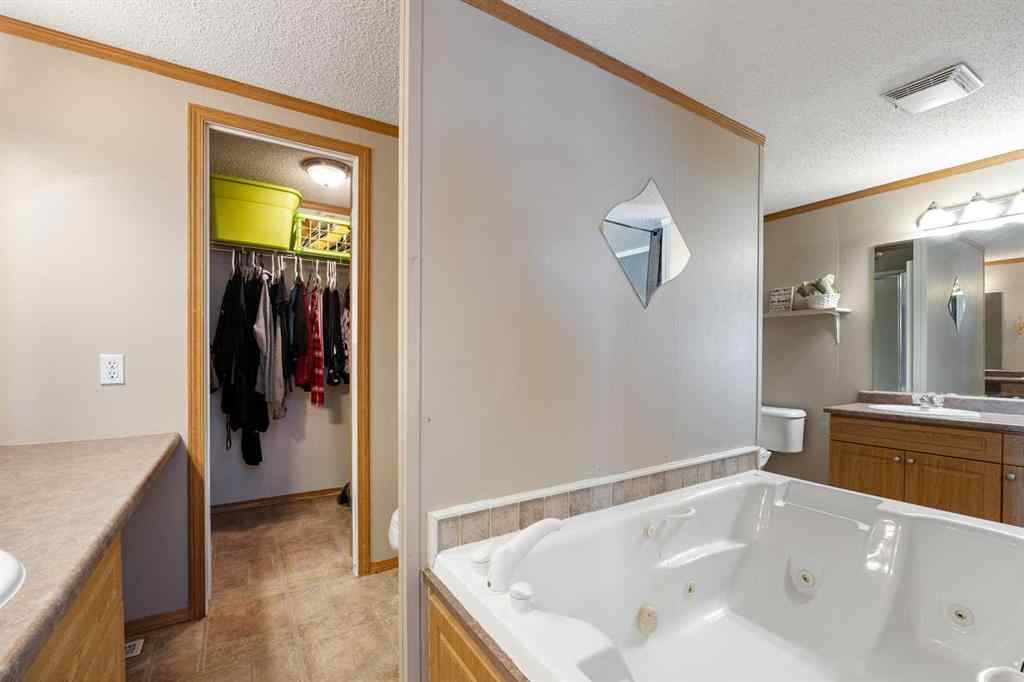 MLS® A2196084 - 27 Henke Place  in NONE Whitecourt, Mobile